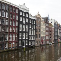 Canal houses off the Damrak near Central Station