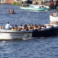 Electric hop-on hop-off boat