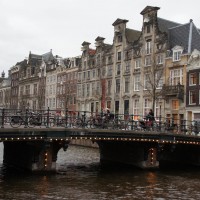 Huidenstraat bridge over the Herengracht looking south