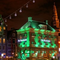 The "Weed" hopper with the "Oude Kerk" (old church) in the background