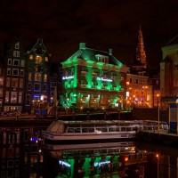 Tourboats resting next to the "Grass"-hopper.