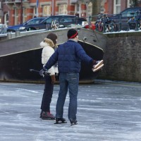 Ice skating on the Amsterdam canals, Nieuwe Prinsengracht