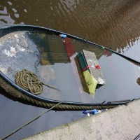 Gezonken bootje.